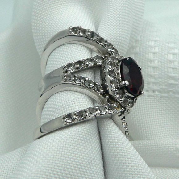Sz 5 Genuine Mozambique Garnet Ring NWOT - Picture 3 of 5